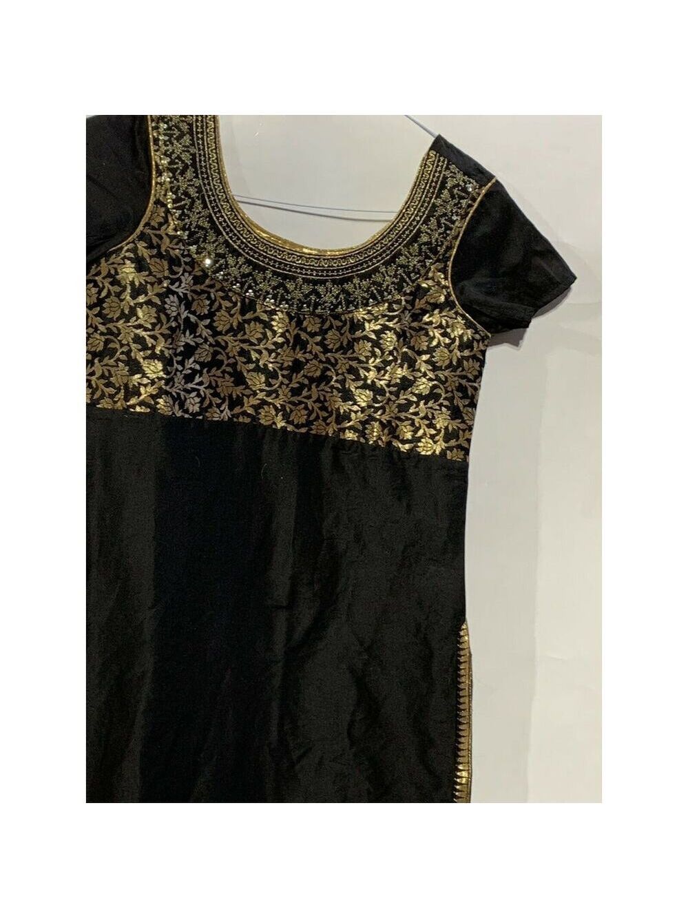 Gorgeous black & gold embroidered Indian kurti small Navras Shieno Sarees - Picture 5 of 7